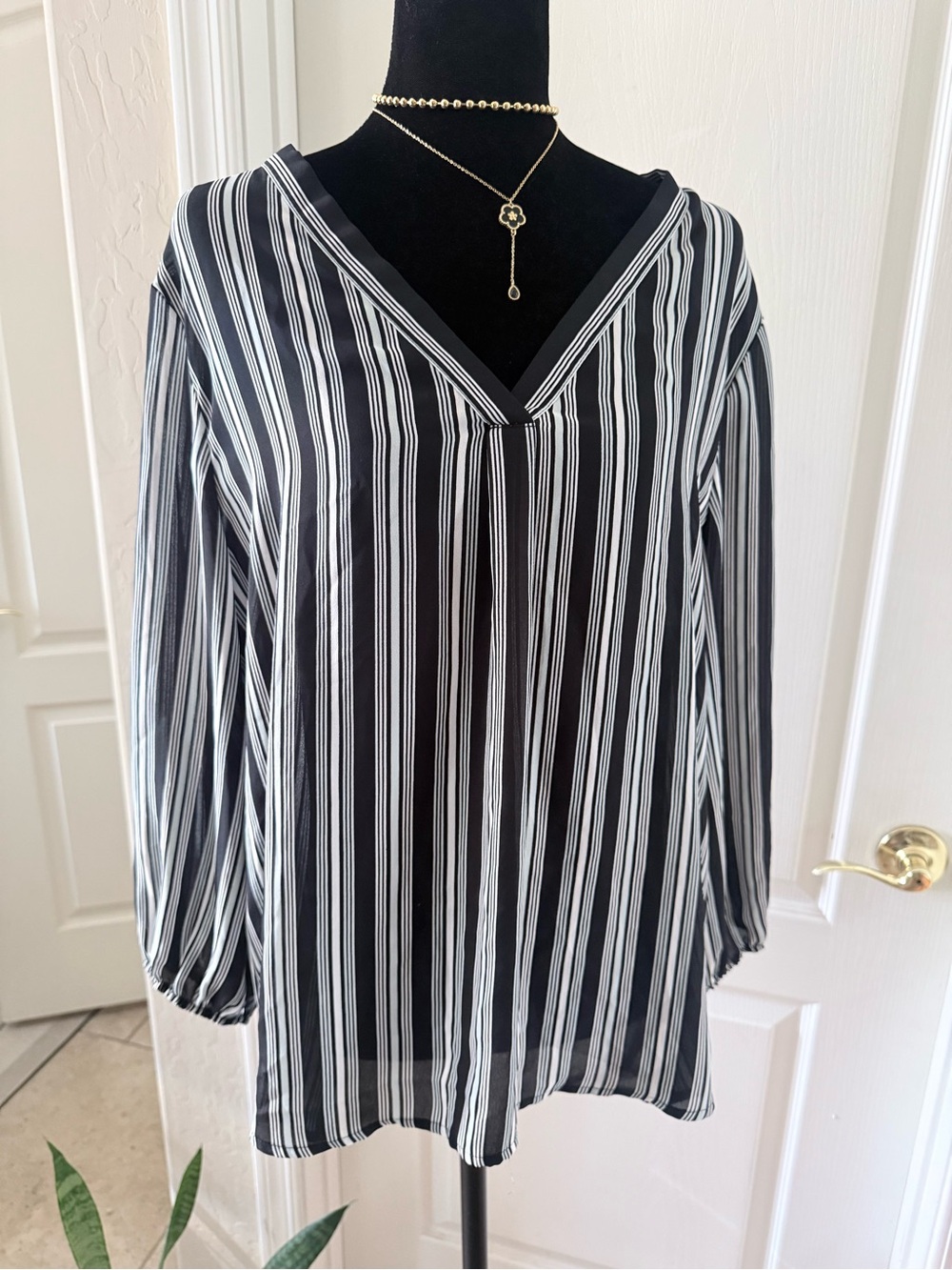 Violet & Claire Black and White Vertical Stripe V-Neck Blouse